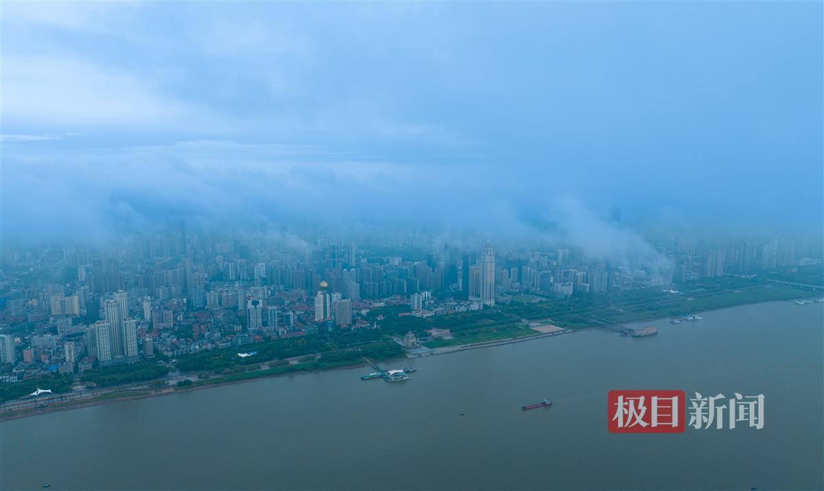 集结号游戏中心充值版
